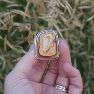 Gorgeous wonderstone ring